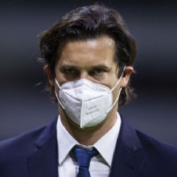 Santiago Solari tratará de no quejarse del arbitraje