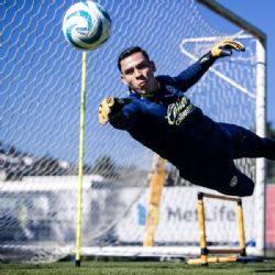 ¡ENORME SER HUMANO! Luis Ángel Malagón SE LUCE con ENORME GESTO con joven aficionado americanista con discapacidad