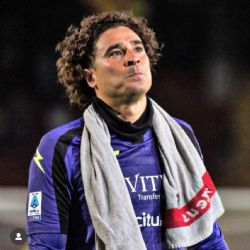 Guillermo Ochoa EN RIESGO de un posible CUARTO DESCENSO en su carrera