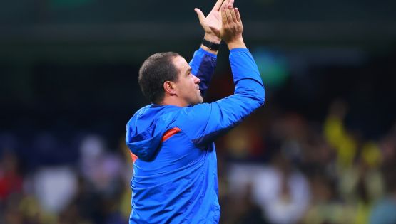 André Jardine y futbolistas del Club América comparten MOMENTO MÁGICO con la afición