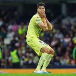 Directiva del Club América SE NIEGA a darle salida a Néstor Araujo