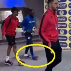 Julián Quiñones SALE VENDADO y PREOCUPA en la delantera del Club América contra Necaxa