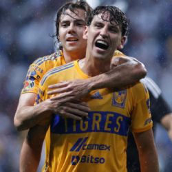 Afición del Club América EXPLOTA contra Santiago Baños por el POSIBLE FICHAJE de Igor Lichnovsky