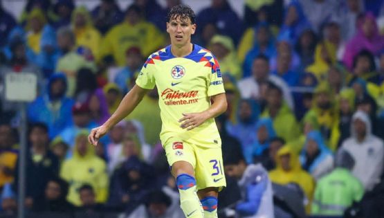 Jana Gutiérrez y Greta Espinoza MANDAN FELICITACIONES a Igor Lichnovsky por su asistencia en el Clásico Nacional