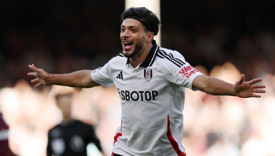 Raúl Jiménez recibe RECONOCIMIENTO del Fulham en la Premier League