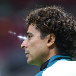 Afición del Club América hace POLÉMICA SUGERENCIA a Guillermo Ochoa