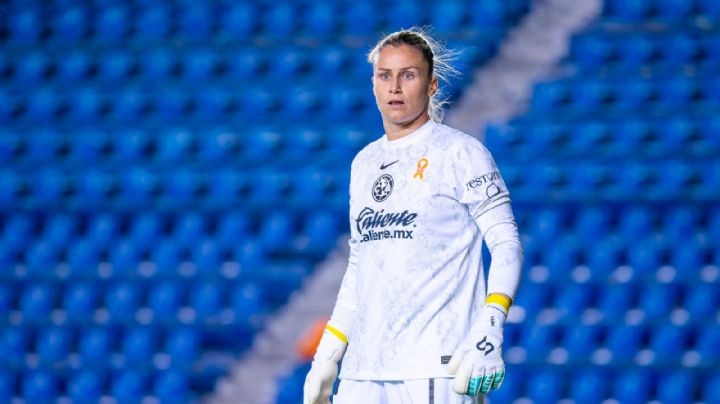 Previo a las SEMIFINALES de la Liga MX Femenil, Sandra Paños es captada con una ex-integrante del Club América