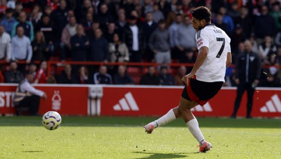 Raúl Jiménez juega la jornada 11 de la Premier League: sus cuotas en Crystal Palace vs Fulham