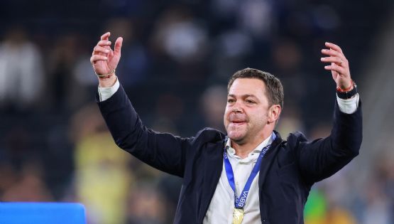 Video: Afición encuentra a Santiago Baños y EXIGE la salida de un jugador del Club América
