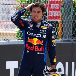 Checo Pérez SE SALVA DE MILAGRO tras fuerte ACCIDENTE donde su auto queda DESTROZADO