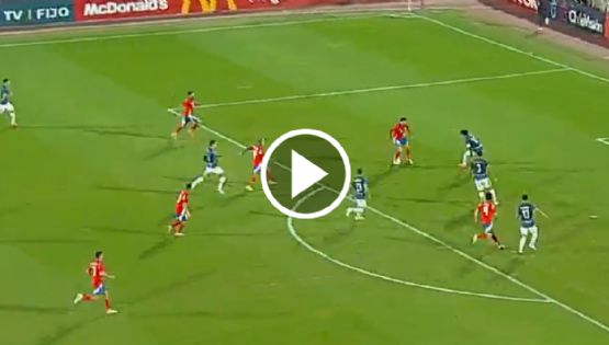 Video: Diego Valdés se luce con ASISTENCIA PERFECTA en el Chile vs Paraguay