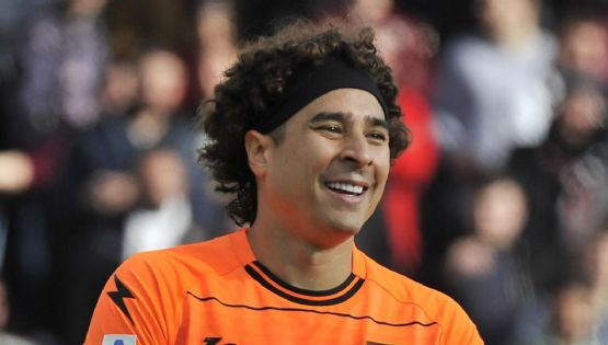 Guillermo Ochoa REAPARECE en redes sociales entre RUMORES de su llegada a Brasil