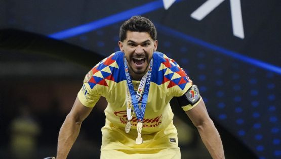 Henry Martín IGUALA en GOLES a Enrique Borja dentro del Club América