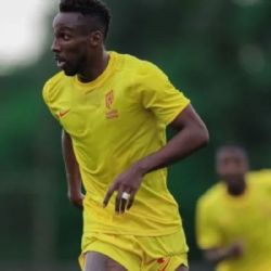 Julián Quiñones forma DUPLA DE MIEDO con ESTRELLA TOP MUNDIAL