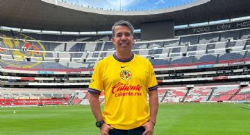 Pavel Pardo recibe RECONOCIMIENTO ESPECIAL en el Club América