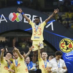 ¿EXCÉNTRICO? El LUJOSO REGALO de Julián Quiñones como recuerdo del bicampeonato con el Club América