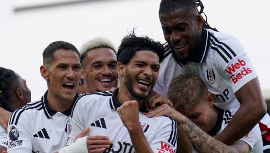 Video: GOLAZO de media vuelta de Raúl Jiménez pone en VENTAJA al Fulham vs Newcastle