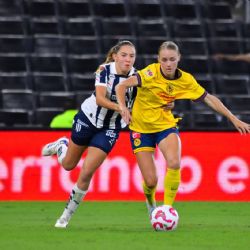 Sarah Luebbert se luce con ESPECTACULAR GOLAZO ante Rayadas que rompe RÉCORD en el Apertura 2024