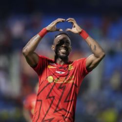 Julián Quiñones SIGUE IMPARABLE y vuelve a marcar un GOLAZO en Arabia Saudita