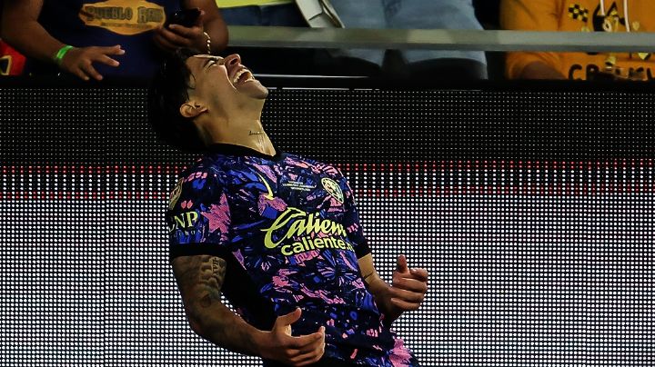 En polémica tanda de penales, el Club América se impone a Columbus Crew de la mano de Néstor Araujo