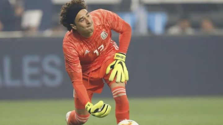 Video: Guillermo Ochoa VOLVIÓ a las canchas y dio un PARTIDAZO