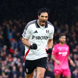 Raúl Jiménez anota DOBLETE que lo convierte en el Máximo Goleador Mexicano de la Premier League