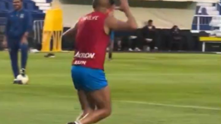 Javier ‘Chicharito’ Hernández ya PRACTICA FESTEJO contra el Club América en el Estadio Ciudad de los Deportes