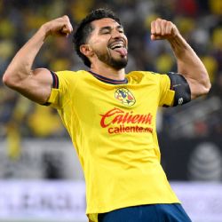 Duelo de grandes goleadores en Chivas vs América: las cuotas de Henry Martín y Chicharito Hernández