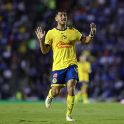 RIDÍCULO AUTOGOL de Sebastián Cáceres pone en desventaja al Club América ante Chivas