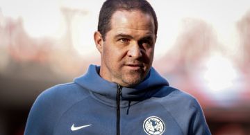 Video: André Jardine se pone FURIOSO en el vestuario del Club América tras la derrota ante Chivas
