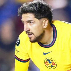 Diego Valdés ENFURECE a más de un club sudamericano tras engañarlos para fichar con Vélez Sarsfield