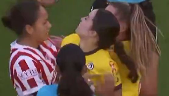 Video: La PELEA de Scarlett Camberos, Sabrina Enciso e Irene Guerrero vs Kinberly Guzmán
