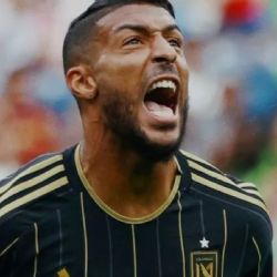 EXHIBEN a la directiva del Club América y revelan el estado de las negociaciones por Denis Bouanga