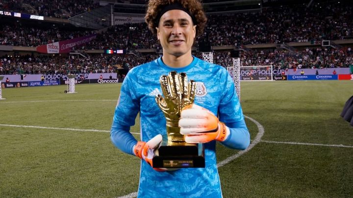 Guillermo Ochoa recibe RECONOCIMIENTO de LEYENDA en La Liga de España