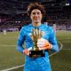 Guillermo Ochoa recibe RECONOCIMIENTO de LEYENDA en La Liga de España