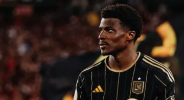 Javairo Dilrosun cada vez más cerca de dejar al Club América y fichar por su nuevo equipo