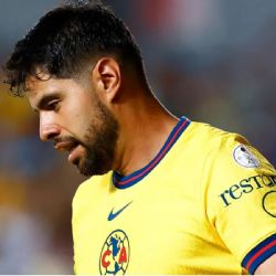 Video: afición LE EXIGE a Santiago Baños que venda a Néstor Araujo y así reaccionó