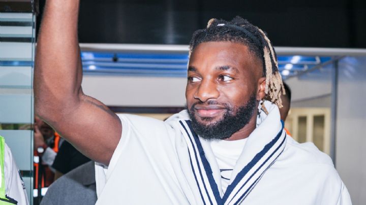 El lujoso reloj de Allan Saint-Maximin con el que llegó a la Ciudad de México
