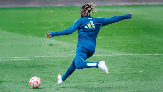 Allan Saint-Maximin anota su primer GOLAZO con el Club América en entrenamiento