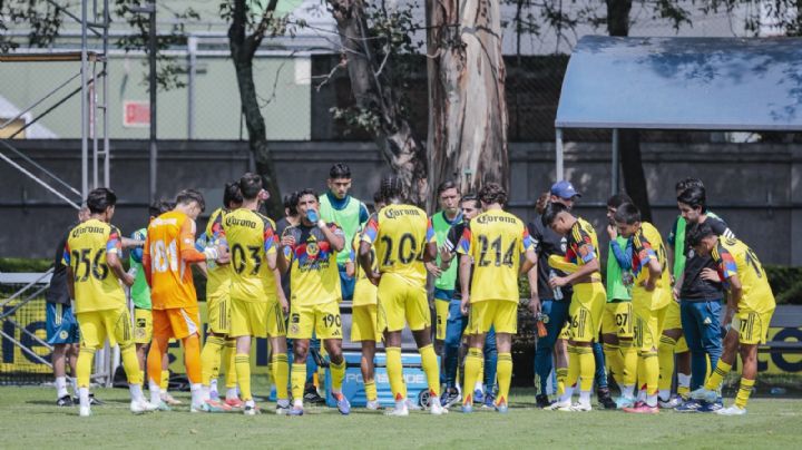 La afición ya lo quería ver con el primer equipo, pero lo mandaron a la banca hasta en la Sub-21