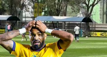Video: Búfalo Aguirre da codazo a compañero del Club América, tuvieron que atenderlo los médicos