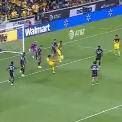 VIDEO: El GOLAZO que se PERDIÓ Henry Martín que iba directo al Puskás