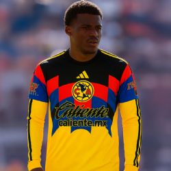Las 2 OFERTAS que tiene el Club América en la mesa por Javairo Dilrosun