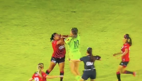 Salió entre problemas del Club América y ahora protagoniza pelea a golpes en la Liga MX