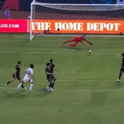 Video: Luis Ángel Malagón salva a México vs Japón con GRAN ATAJADA