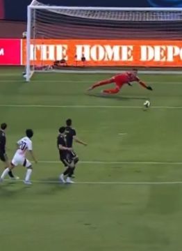 Foto descriptiva de: Video: Luis Ángel Malagón salva a México vs Japón con GRAN ATAJADA